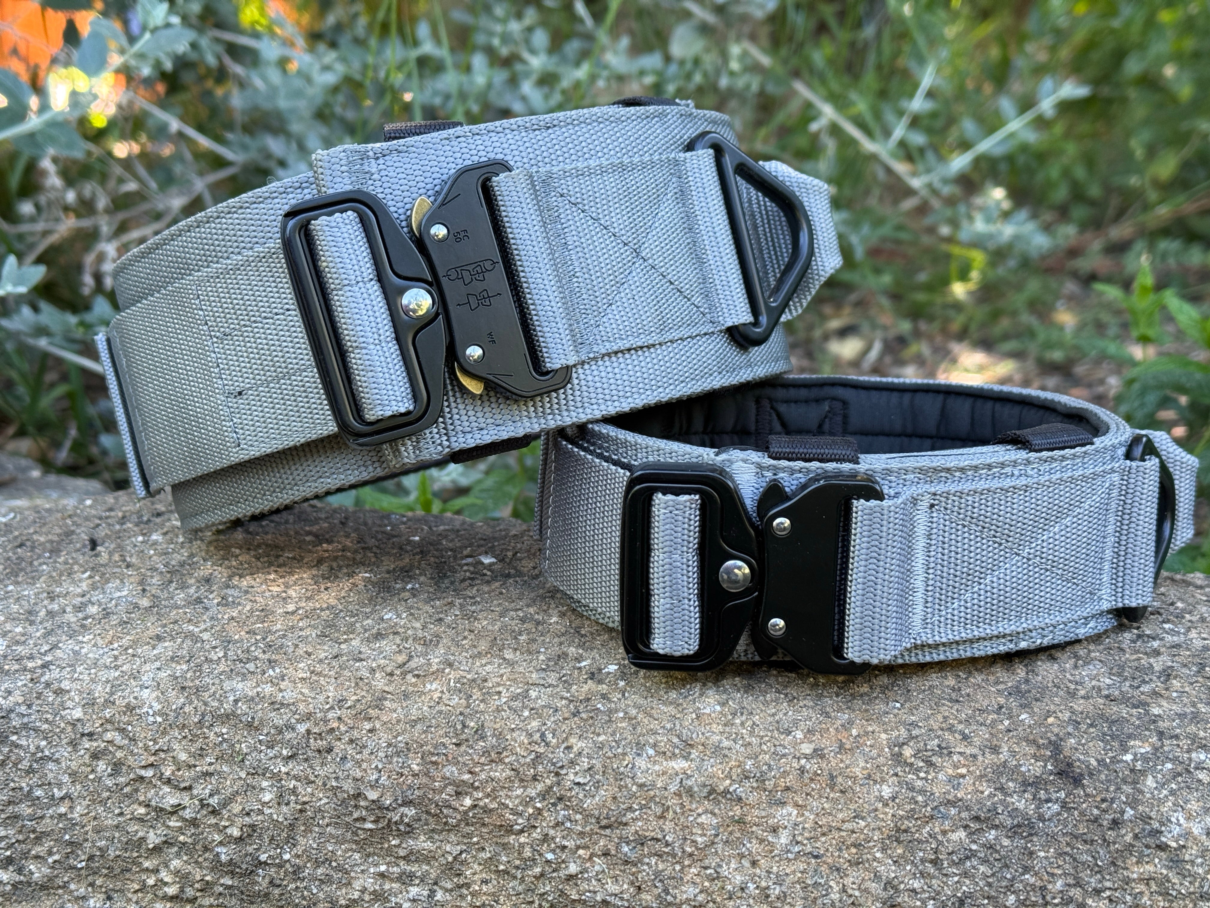 Collar táctico militar gris K9 Godthund variantes distingo grosor 8 centimetros y 5 centimetros